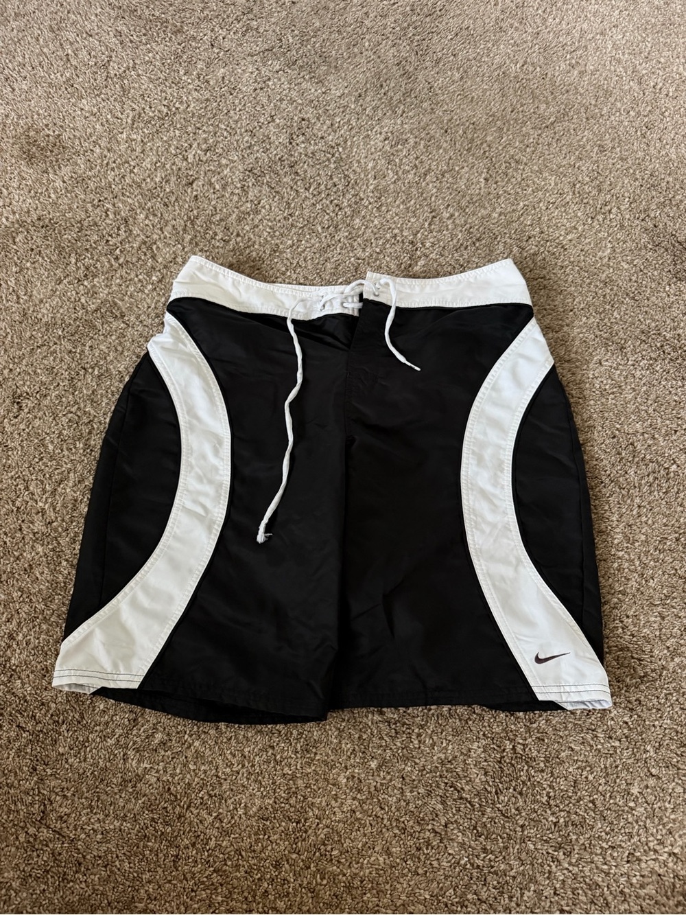 Y2K Nike Men’s Black and White Swim Shorts size 32 good condition